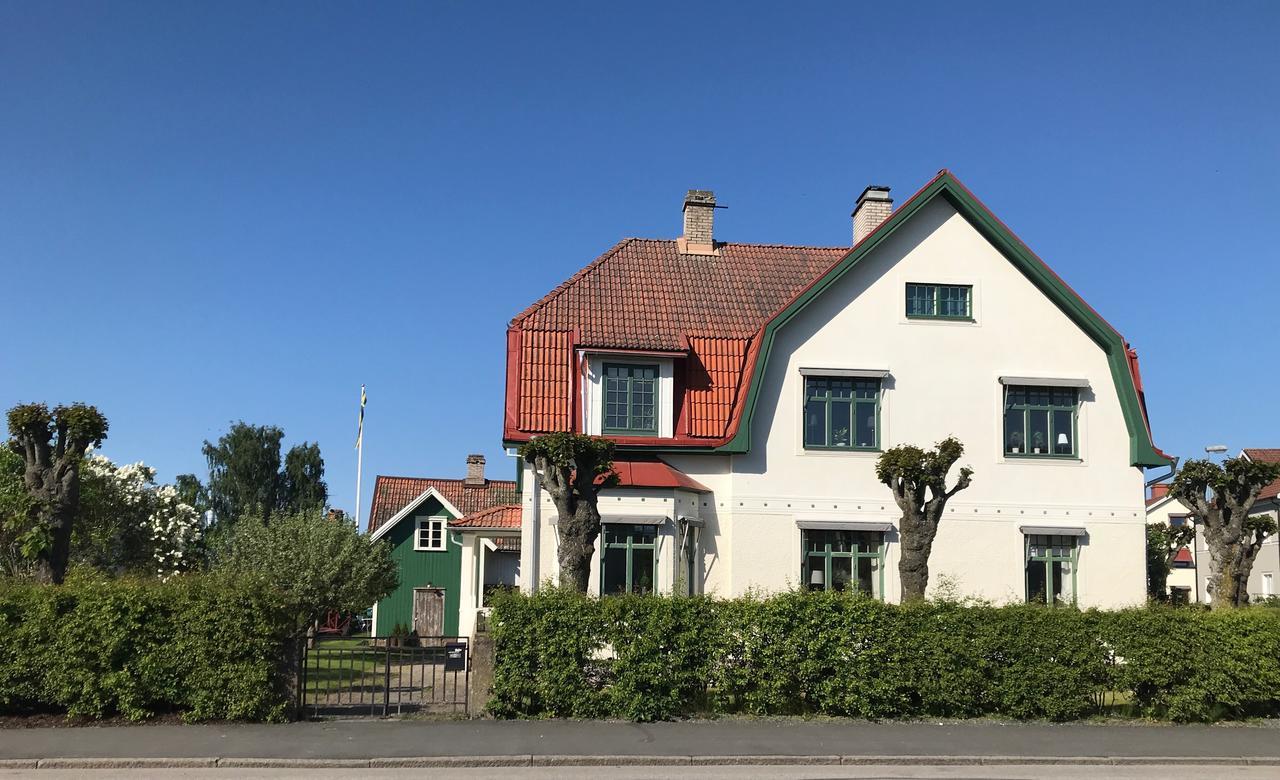 Villamilsten B&B Lidkoping Exterior photo