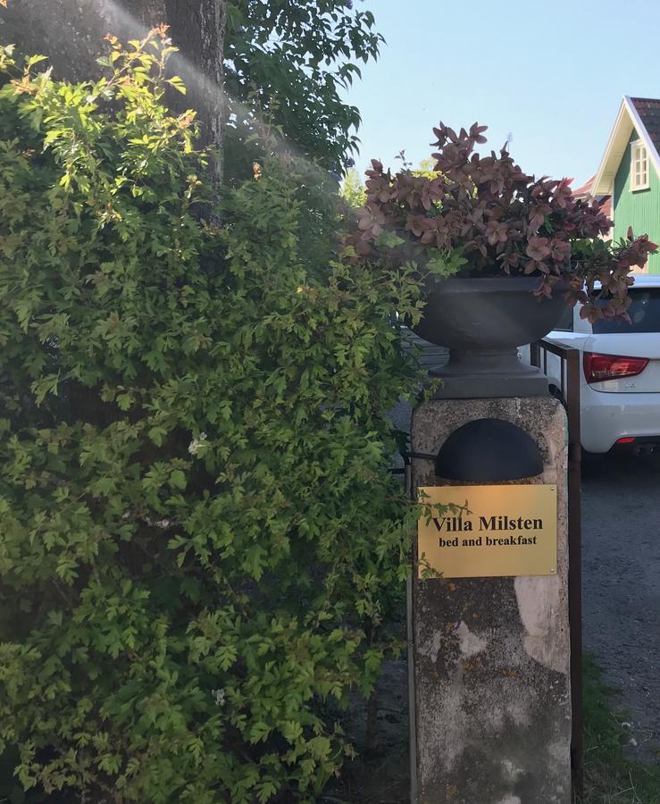 Villamilsten B&B Lidkoping Exterior photo